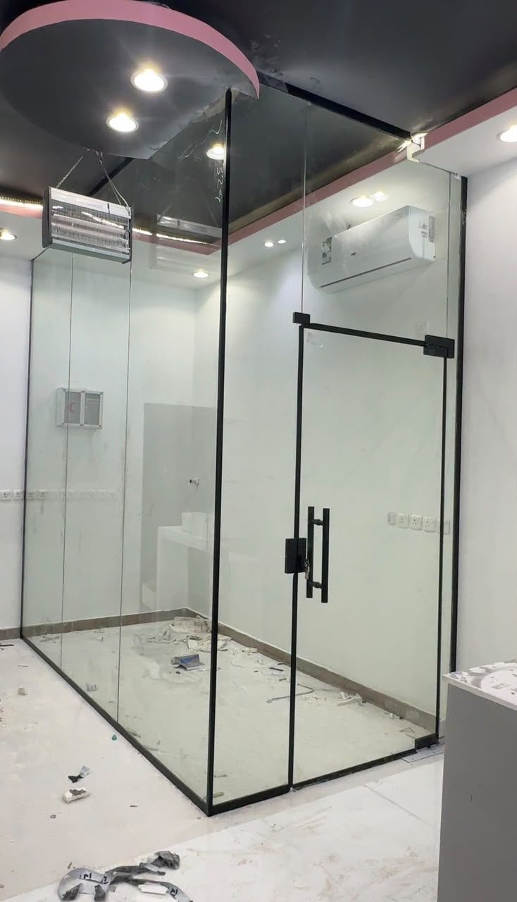 نموذج من أعمال الزجاج لدى فنون للزجاج والمرايا